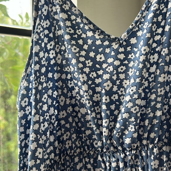 Floral spaghetti strap midi dress - Picture 2 of 3